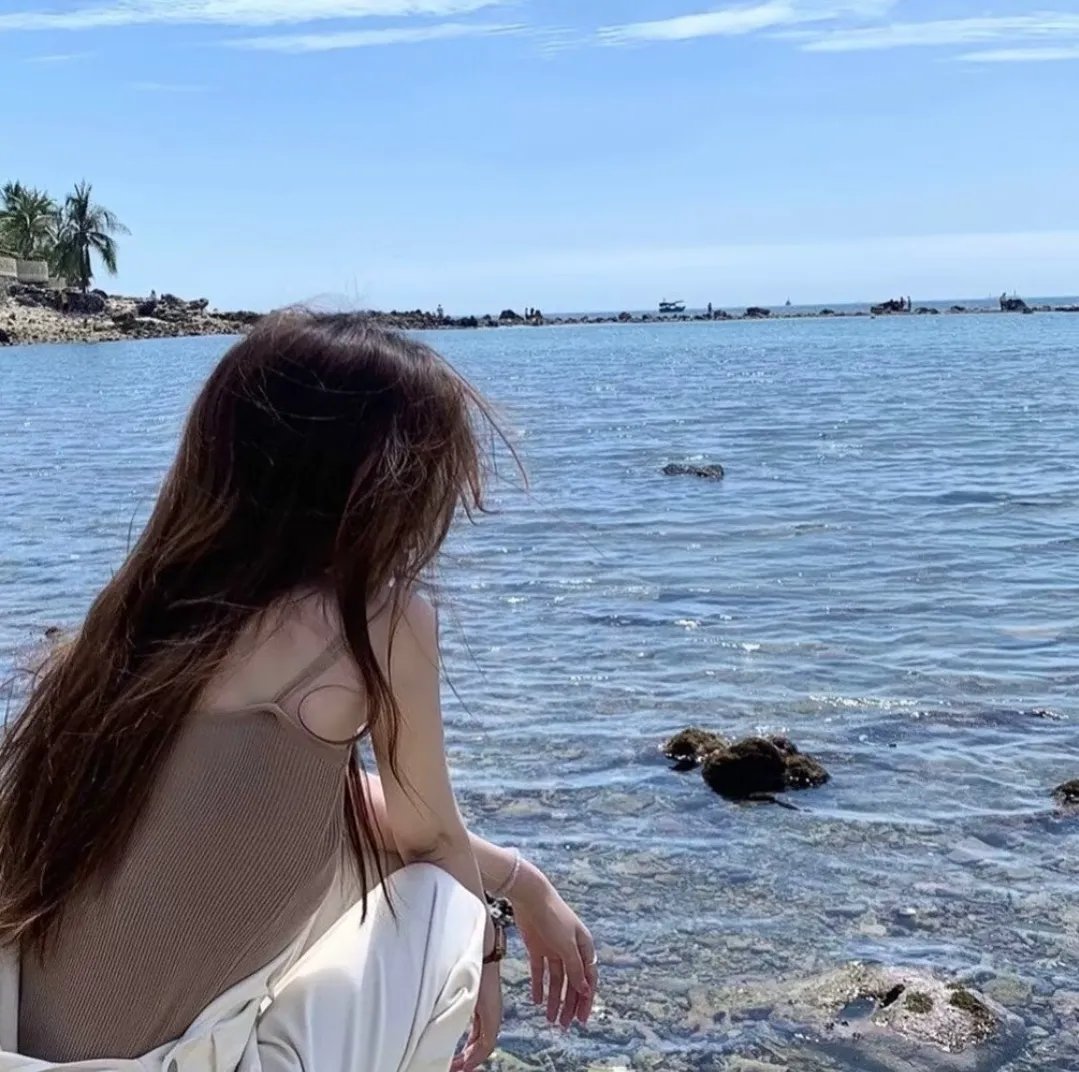 铜月亮 海报